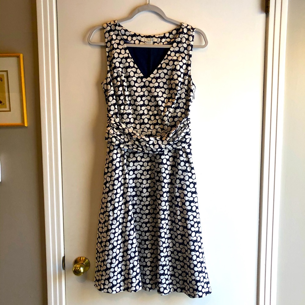 Boden dress Lois linen/cotton fit and flair size 4R navy with white floral print